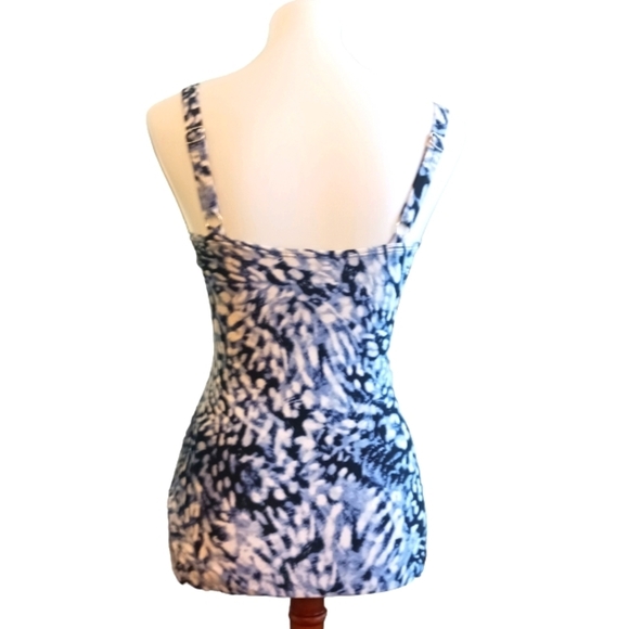 Calvin Klein Blue/White Lynx One-Piece Swimsuit and Blue Cover-Up - Picture 5 of 15